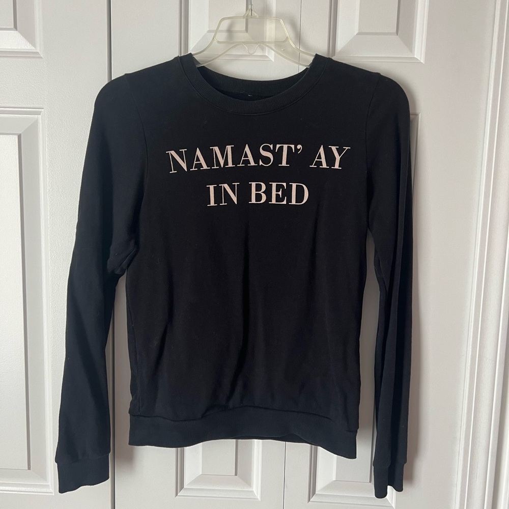 Fun warm sweater, M size worn few times